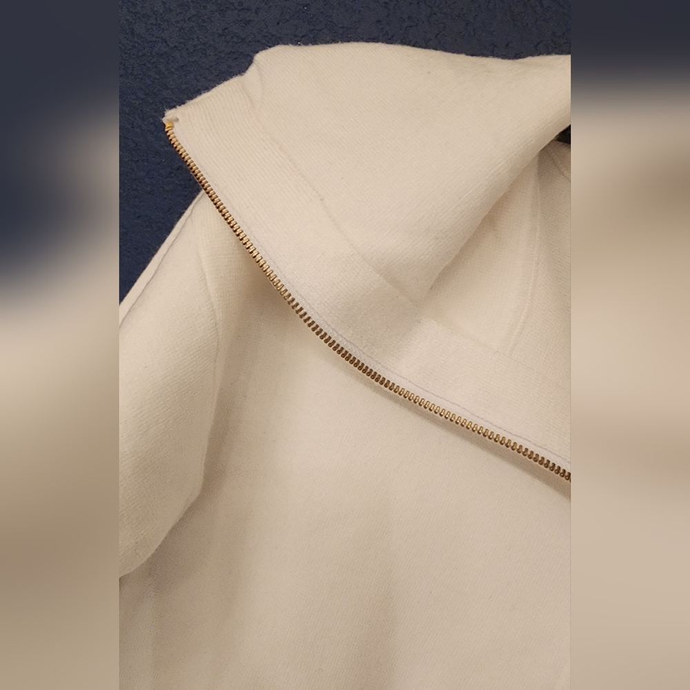 One grey Day Elegant Wide Collar Zippered Tapered Waist Sweater In White Sz SM - Picture 5 of 12